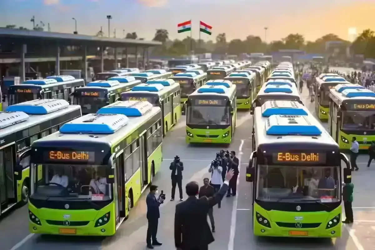 CM Gupta flags off 500 electric buses as Delhi EV bus fleet reaches 4,000