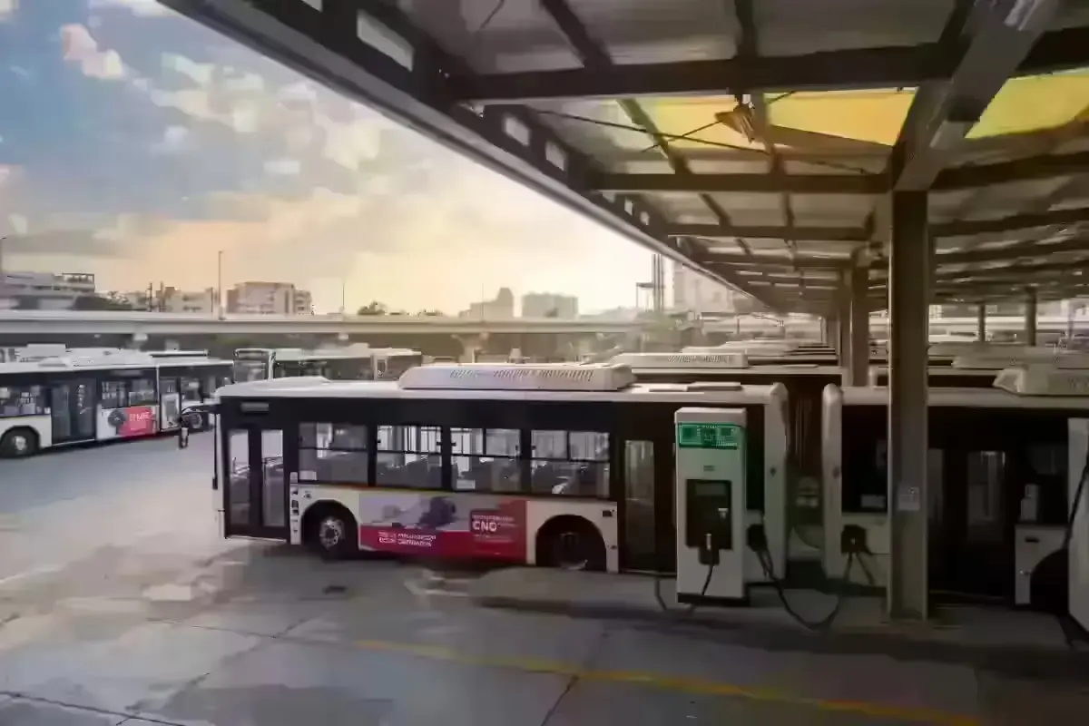 Delhi EV bus charging infrastructure supporting 4,000 electric buses