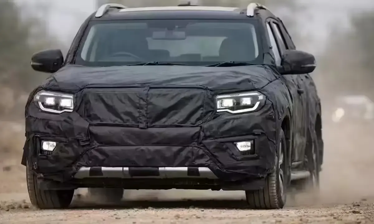 Mahindra Scorpio N 2026 facelift spy shot showing revised front fascia and new headlights